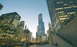 Cityscape view at the Chicago River